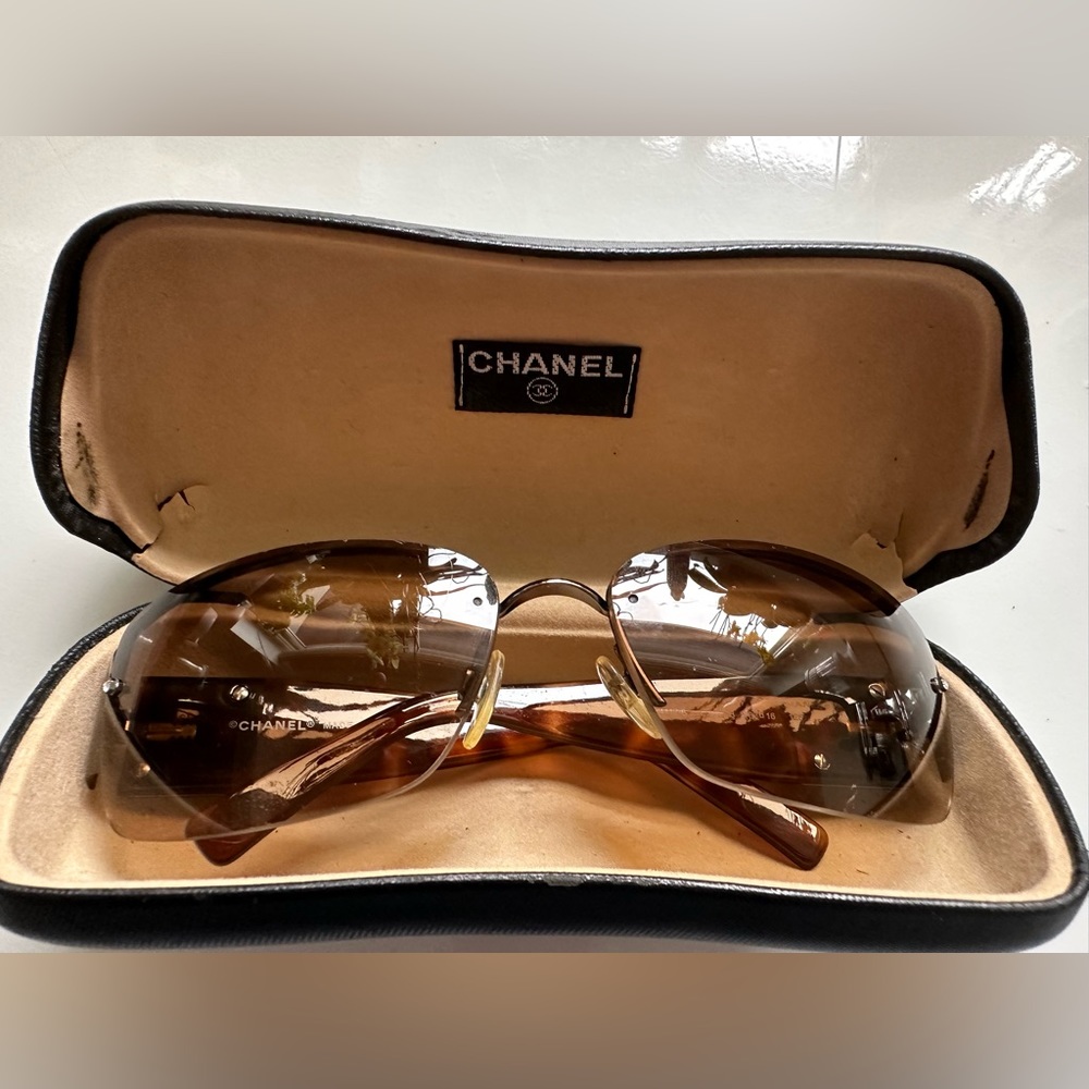 Authentic Chanel Tortoise Sunglasses with Rhinestone 4117-B C.275/13 62.16 125 - Picture 3 of 16